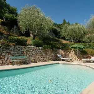 https://villa-daphne.fr-provencehotel.com