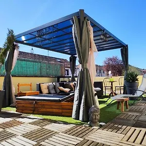 https://hotel-entre-nous.hotels-rhonealpes.com
